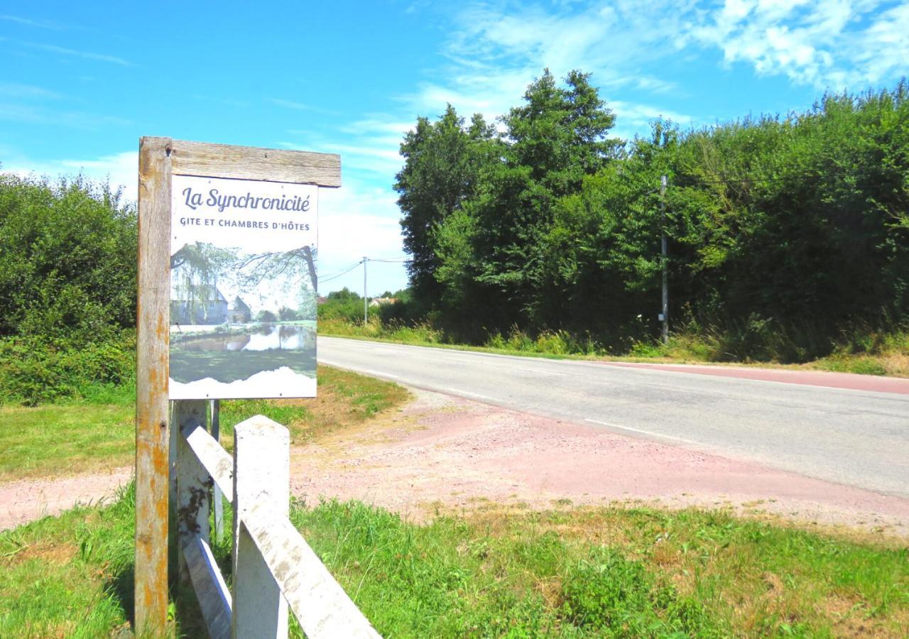 La Synchronicite - Chambres D'Hotes Saint-Sauveur-Villages エクステリア 写真