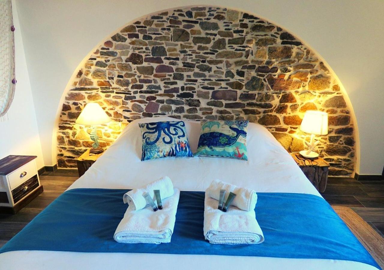 La Synchronicite - Chambres D'Hotes Saint-Sauveur-Villages エクステリア 写真