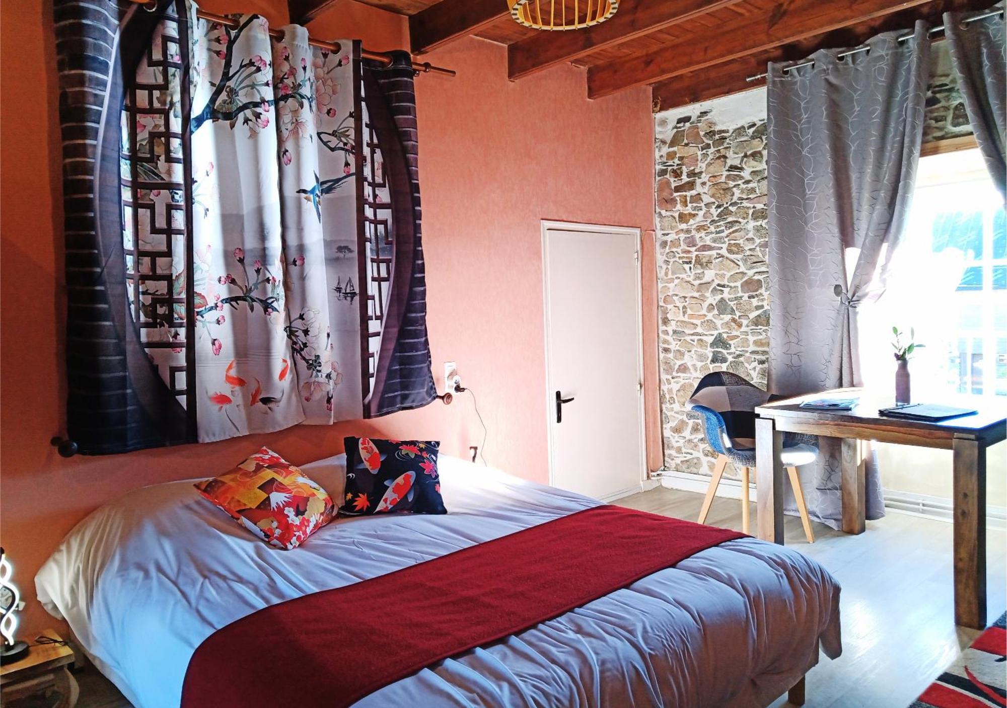 La Synchronicite - Chambres D'Hotes Saint-Sauveur-Villages エクステリア 写真