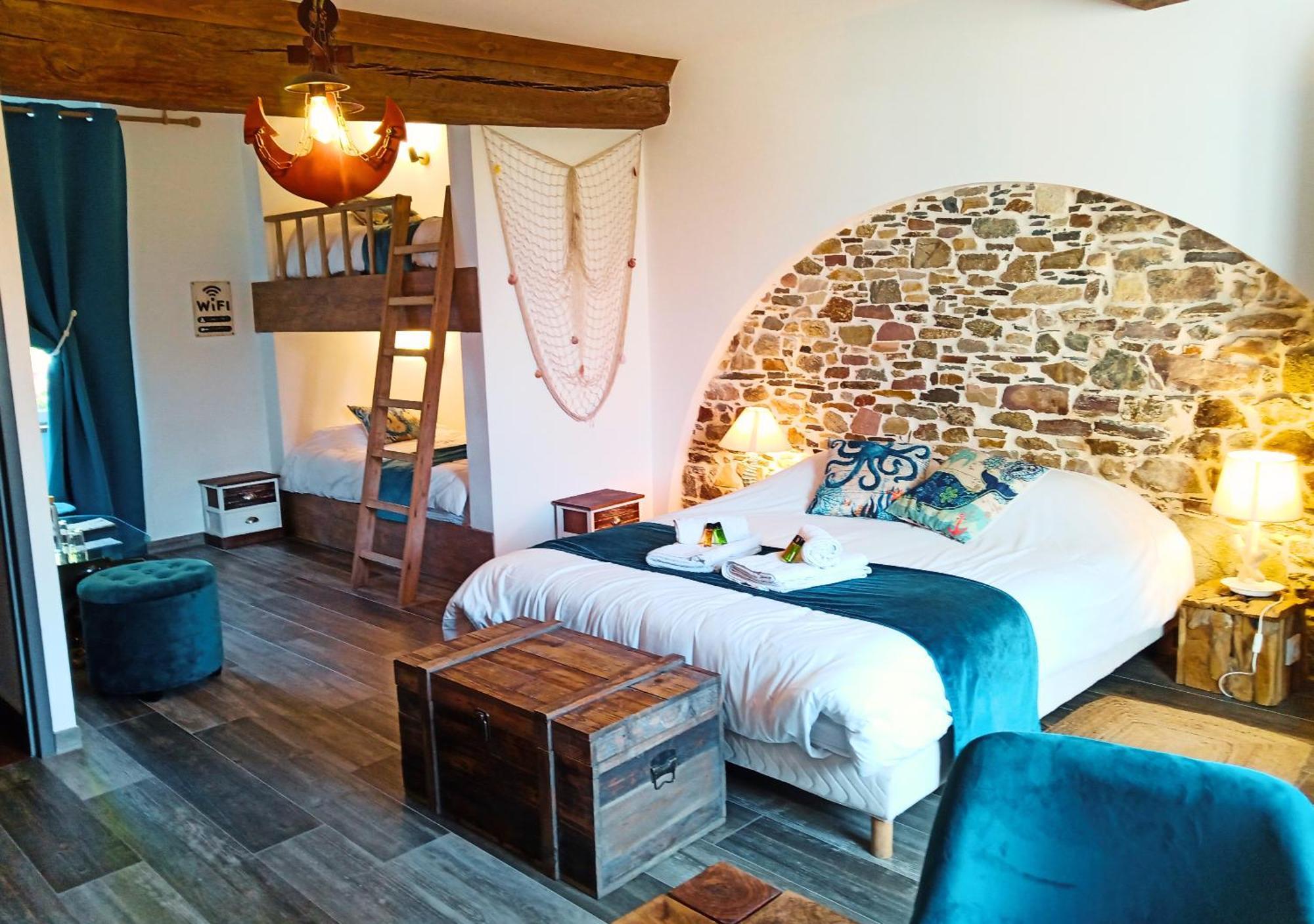 La Synchronicite - Chambres D'Hotes Saint-Sauveur-Villages エクステリア 写真